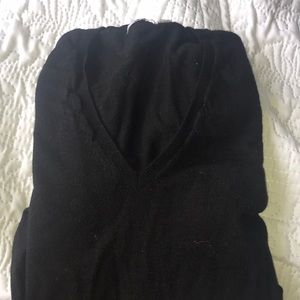 Black V-neck sweater from Uniqlo